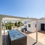 Coolhouses Algarve, Luz, 3 Bed Villa, 1 Bed Studio, Heated Pool & Jacuzzi, Sea Views, Casa Pequena * Luz