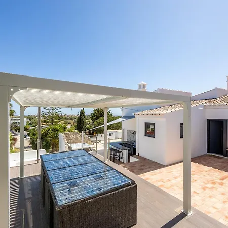 Coolhouses Algarve, Luz, 3 Bed Villa, 1 Bed Studio, Heated Pool & Jacuzzi, Sea Views, Casa Pequena * Luz