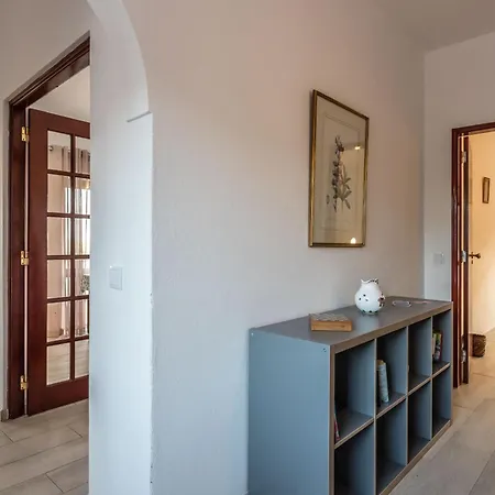 Coolhouses Algarve, Luz, 3 Bed Villa, 1 Bed Studio, Heated Pool & Jacuzzi, Sea Views, Casa Pequena * Luz