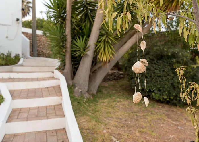 Coolhouses Algarve, Luz, 3 Bed Villa, 1 Bed Studio, Heated Pool & Jacuzzi, Sea Views, Casa Pequena Luz