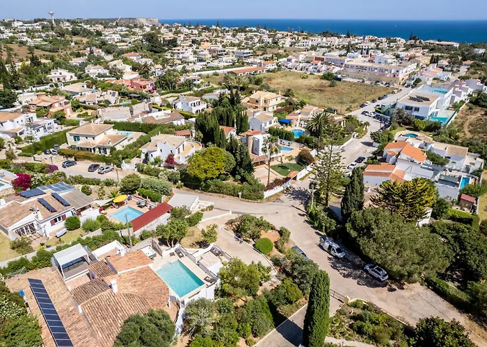 Coolhouses Algarve, Luz, 3 Bed Villa, 1 Bed Studio, Heated Pool & Jacuzzi, Sea Views, Casa Pequena Σπίτι διακοπών *
