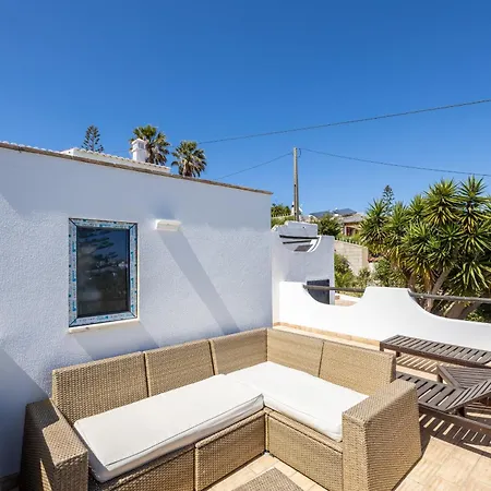 Coolhouses Algarve, Luz, 3 Bed Villa, 1 Bed Studio, Heated Pool & Jacuzzi, Sea Views, Casa Pequena Feriehus Luz