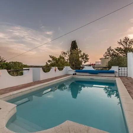 Coolhouses Algarve, Luz, 3 Bed Villa, 1 Bed Studio, Heated Pool & Jacuzzi, Sea Views, Casa Pequena Feriehus