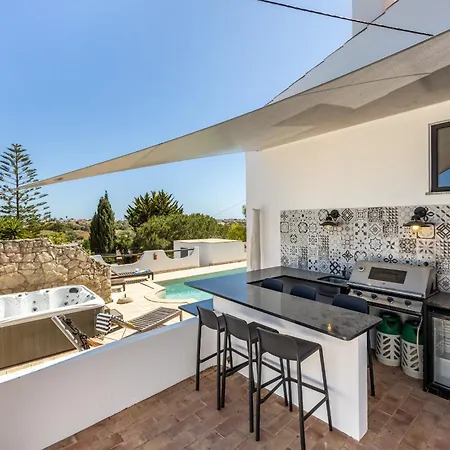 Coolhouses Algarve, Luz, 3 Bed Villa, 1 Bed Studio, Heated Pool & Jacuzzi, Sea Views, Casa Pequena Feriehus Luz